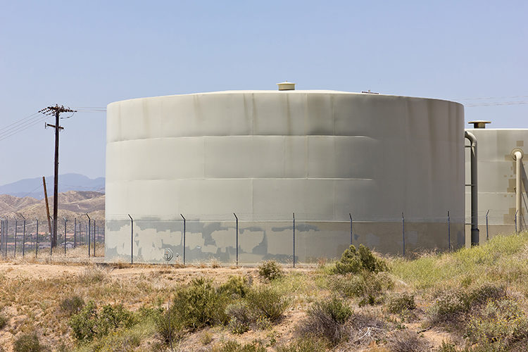 PE0624_outside water tank iStock-157723454.jpg