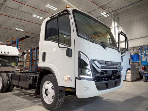 ISUZU Announces Start of Production for All-New NRR-EV.jpg