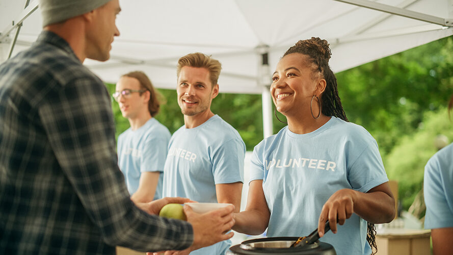 PHCN1024_volunteering at community food line.jpg