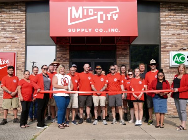 Mid-City Supply Hosts Ribbon-Cutting Ceremony at New Location in Springfield.jpg
