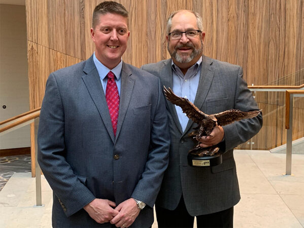 AIM/R Presents Golden Eagle Award to Elkay EVP Mark Whittington