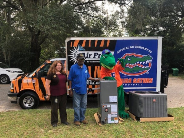 Florida Gators and Air Pros USA Surprise Local Veteran with AC Unit