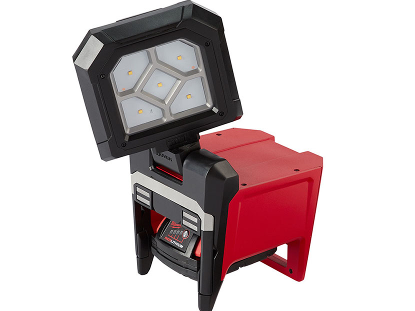 Milwaukee m18 rover deals light